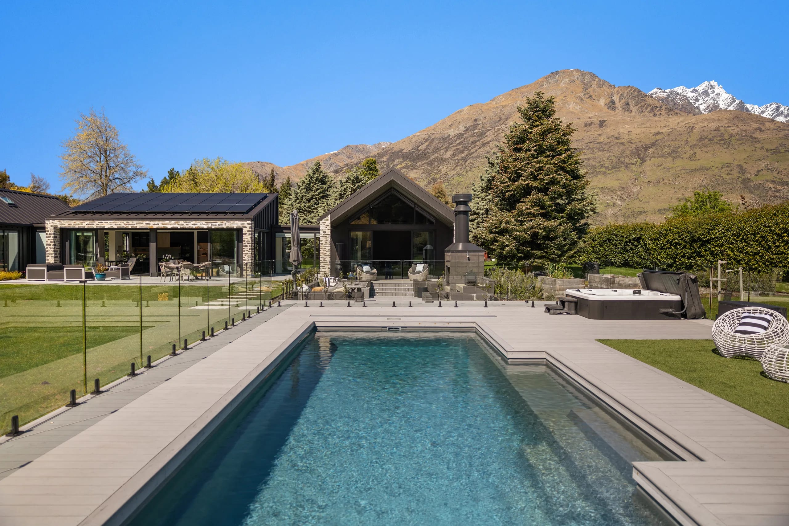 Damian Petre’s pool: Lower Shotover, Queenstown, The Elegance 12m in Graphite Grey